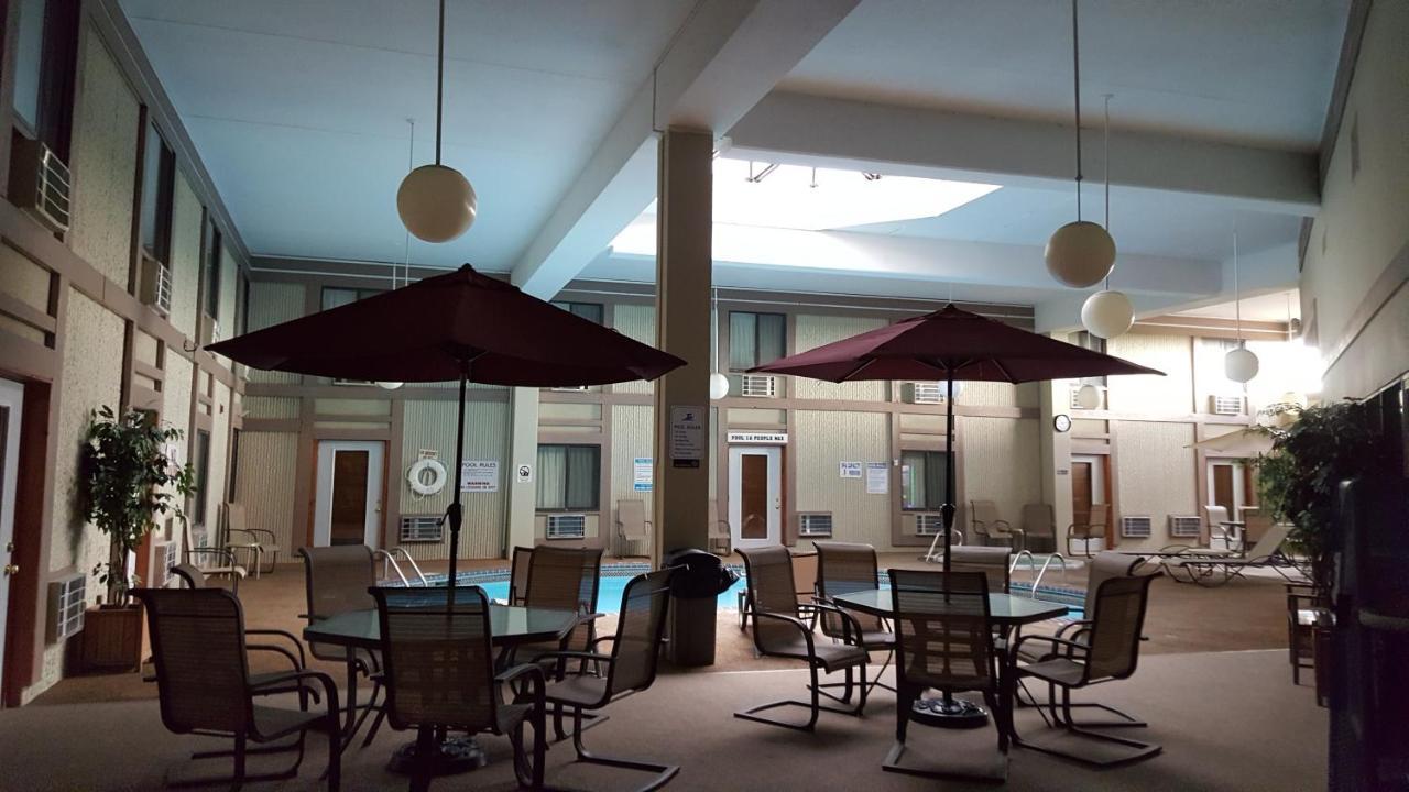 Crookston Inn & Convention Center Exterior photo